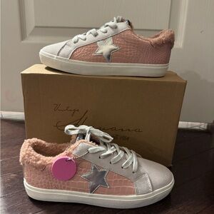Vintage Havana - New in Box Kids Pink and Silver Star Sneakers